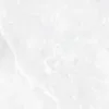 Weiße Steinoptikfliese mit feiner Maserung – Serie Earthstone White von Ecoceramic.
